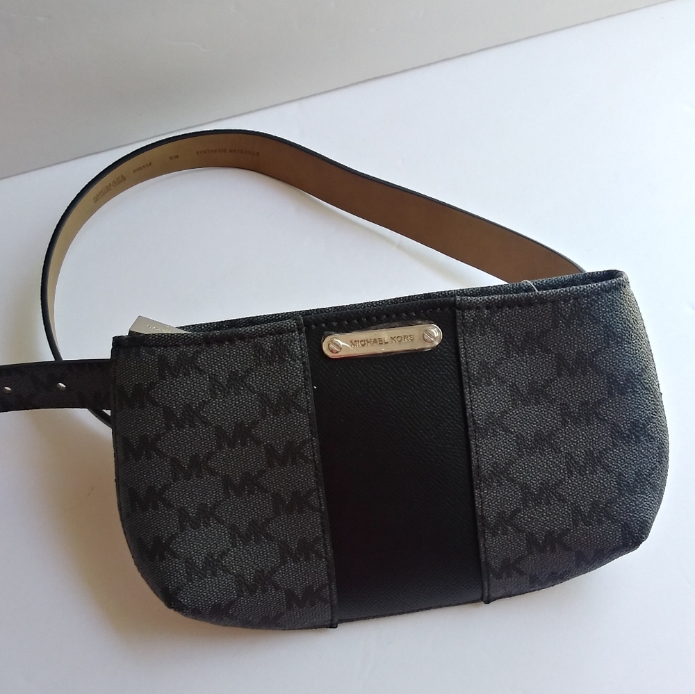 NWT MICHAEL KORS MK SIGNATURE FANNY PACK BAG